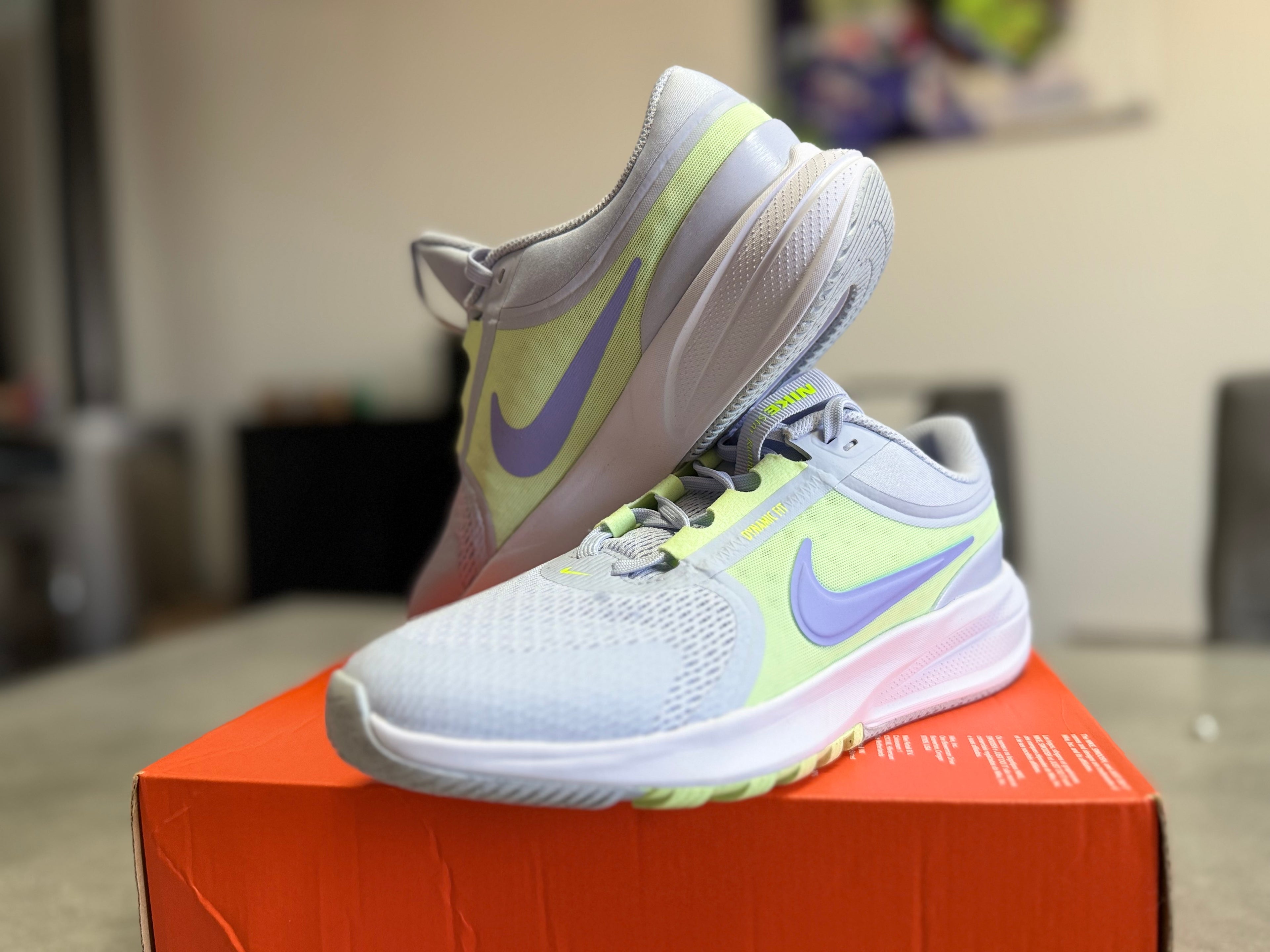 Nike Star Runner 5 GS Ghost Light Thistle – Neuve – 38