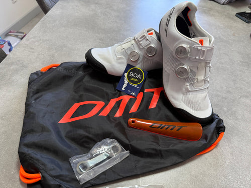 Chaussures VTT DMT KM0 EVO haut de gamme.